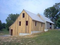 sidebarn.jpg