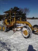 Clearing the driveway 2 Feb 2011.jpg