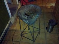 stools 002.jpg