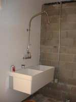 garage sink.jpg