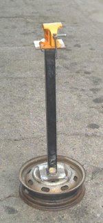 Post vise.jpg