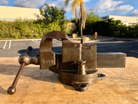 f500ec7910ced3a11a5dd9030b73afe8.jpg