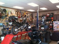 shop%20leeta%20on%20lift-M.jpg