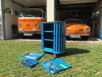 2021-07-10-HAZET-1955-VW-tool-cart-with-cars.jpg