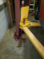 weeping master lift cylinder1.jpg