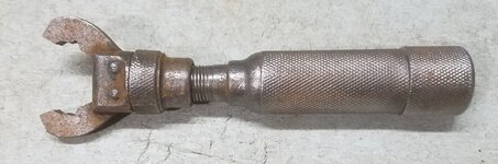 Hand Vise 2.jpg Hand Vise 2.jpg