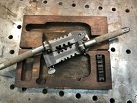 Zoerman screw plate (patent 1426441)(rustyzman) 02.jpg