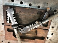 Zoerman screw plate (patent 1426441)(rustyzman) 03.jpg
