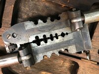 Zoerman screw plate (patent 1426441)(rustyzman) 04.jpg
