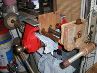 OLD WOOD VISE2.JPG