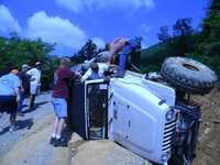 roll over 8 me getting out.jpg