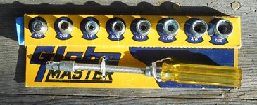 Globemaster 5957 9-pc 1.4 dr SAE socket set 01.jpg