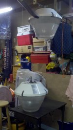 CRAIGS LIST GARAGE LIGHT .02.jpg