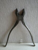 E-EC Pliers-1.jpg