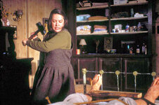 Kathy Bates Misery.jpg Kathy Bates Misery.jpg
