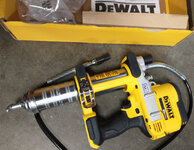 DEWALT DCGG571 Grease gun (2).jpg DEWALT DCGG571 Grease gun (2).jpg
