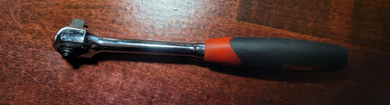 Husky 24901 ratchet1.jpg Husky 24901 ratchet1.jpg