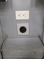 outlet.jpg