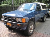 86 Toyota 4WD-22R Carbed motor 003.jpg