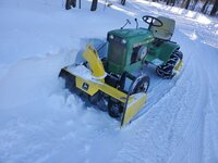 John Deere 140 Snow Bank.jpg John Deere 140 Snow Bank.jpg