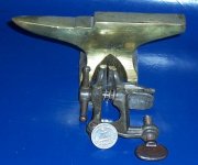 anvil vise.jpg