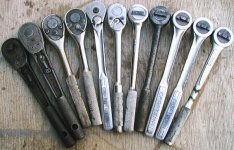 10MixedBrands5CraftsmanVintage&FineToothSKPenensRevised.JPG
