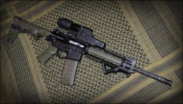 myM4grip002.jpg