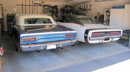 Garage2r.jpg
