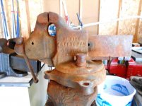 craftsman vise 002.jpg