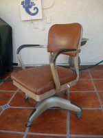 chairpic2.jpg