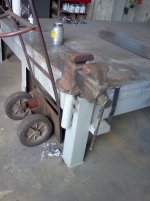 PIPE SWIVEL VISE.jpg