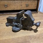 unknown_vise_from_England.jpg