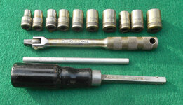 New Britain 13 pc 1.4 dr SAE socket set 03.jpg