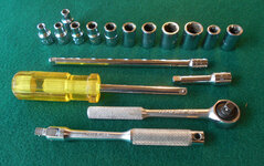 Husky 17 pc 1.4 dr SAE socket set 111223 06.jpg