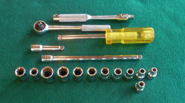 Husky 17 pc 1.4 dr SAE socket set 111223 07.jpg