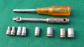 New Britain 8 pc 1.4 dr SAE socket set 09.jpg