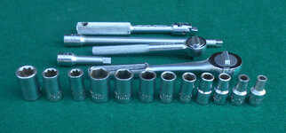 Crescent 17 pc 1.4 dr SAE socket set 04.jpg