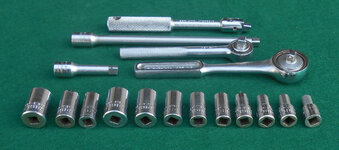 Crescent 17 pc 1.4 dr SAE socket set 08.jpg
