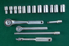 Crescent 17 pc 1.4 dr SAE socket set 09.jpg