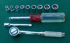 Husky 40001 13 pc 1.4 dr SAE socket set 04.jpg