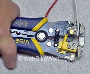 self-adjusting-wire-stripper-open.jpg