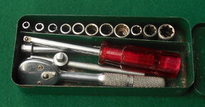 Walden 16 pc 1.4 dr SAE socket set 032524 D 01.jpg