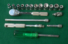 Walden 19 pc 1.4 dr SAE socket set 032524 C 03.jpg