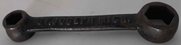 AUSCO Drednaut DE wrench 2.jpg