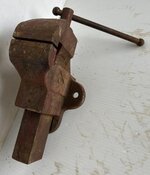 C in triangle vise 02.jpg
