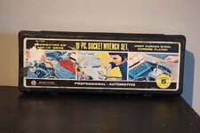 Hollywood Accessories T166 19 pc 3.8 dr SAE socket set (eby 394763749722 01).jpg