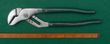 Diamond HL110P 10 in groove joint pliers (patent 3739664) 0981724 01.jpg Diamond HL110P 10 in groove joint pliers (patent 3739664) 0981724 01.jpg