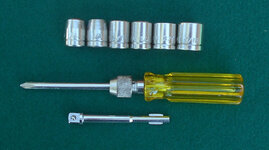 unknown (Japan) 9 pc 1.4 dr SAE socket set 090324 UN3 03.jpg