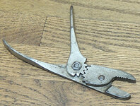 Super Grip Tool Co. Jefferson IA pliers (patent 1915404) 02.jpg