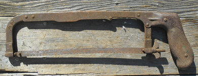 rusty hacksaw 100524 02.jpg